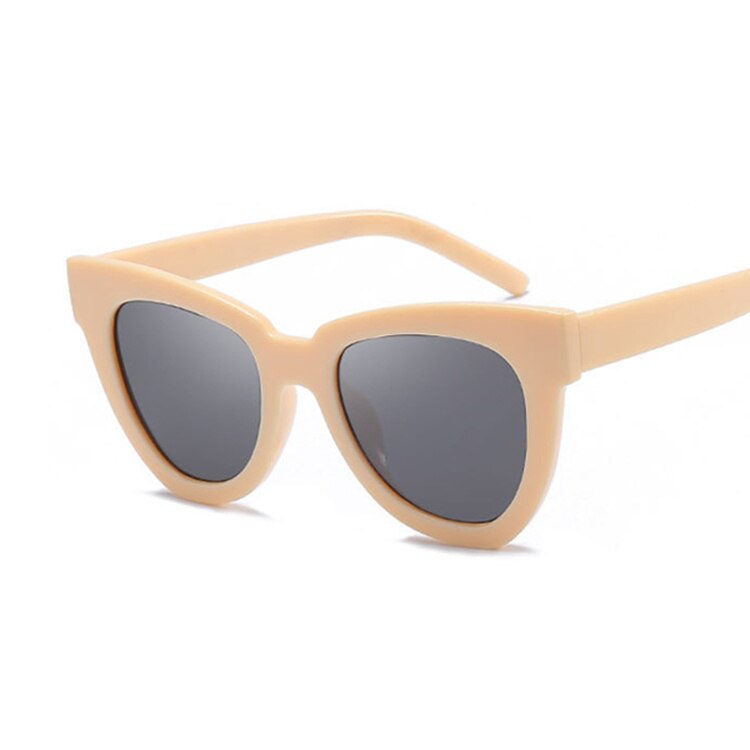 Lunettes de soleil carrées en œil de chat pour femmes, monture noire.