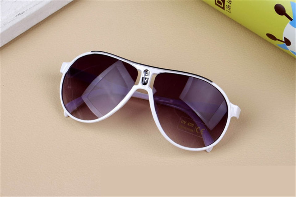 Lunettes de soleil pour enfants Style de marque pour enfants Lunettes de soleil pour garçons Protection UV400 Lunettes de soleil pour filles de sport en plein air